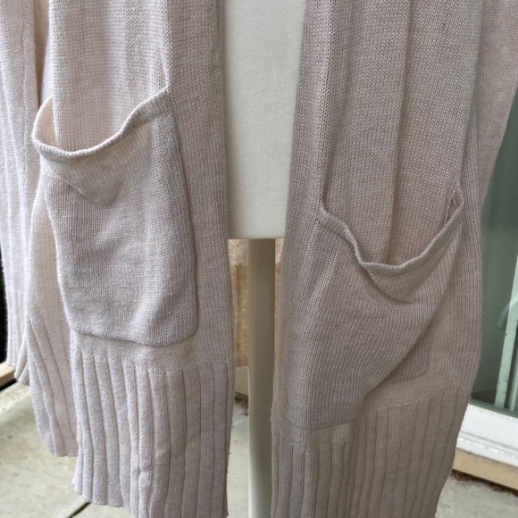 ✧ Old Navy Long Line Cream Pocket Cardigan ✧ - Picture 6 of 10